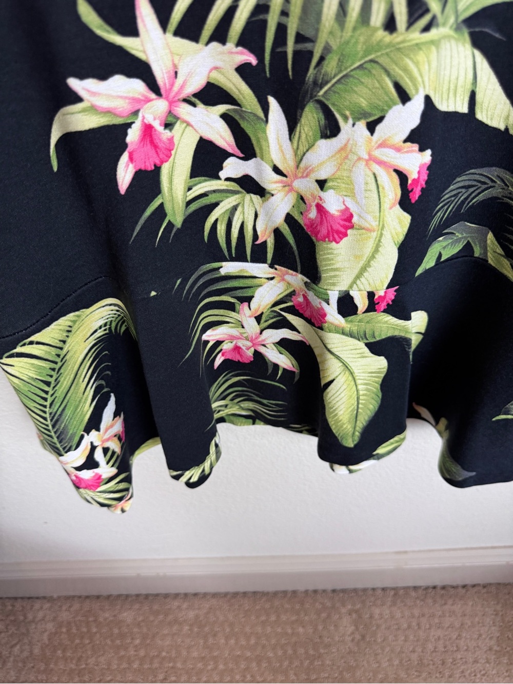 Tommy Bahama M Black Tropical Floral Shift Dress Sleeveless Knee Zip Stretch - Picture 9 of 12
